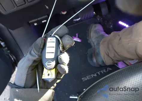 2019 Nissan Sentra Sr z USA, uszkodzony, nr VIN 3N1AB7AP3KY453303